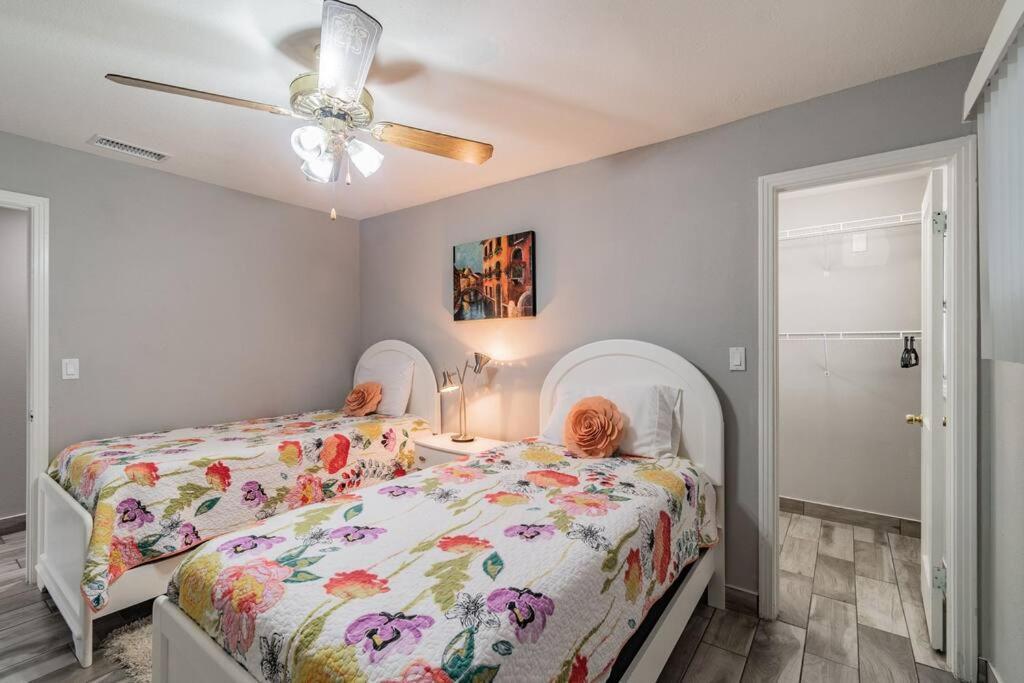Вилла Town 'N' Country Cozy Corner, Your Florida Fun Hub Тампа Экстерьер фото